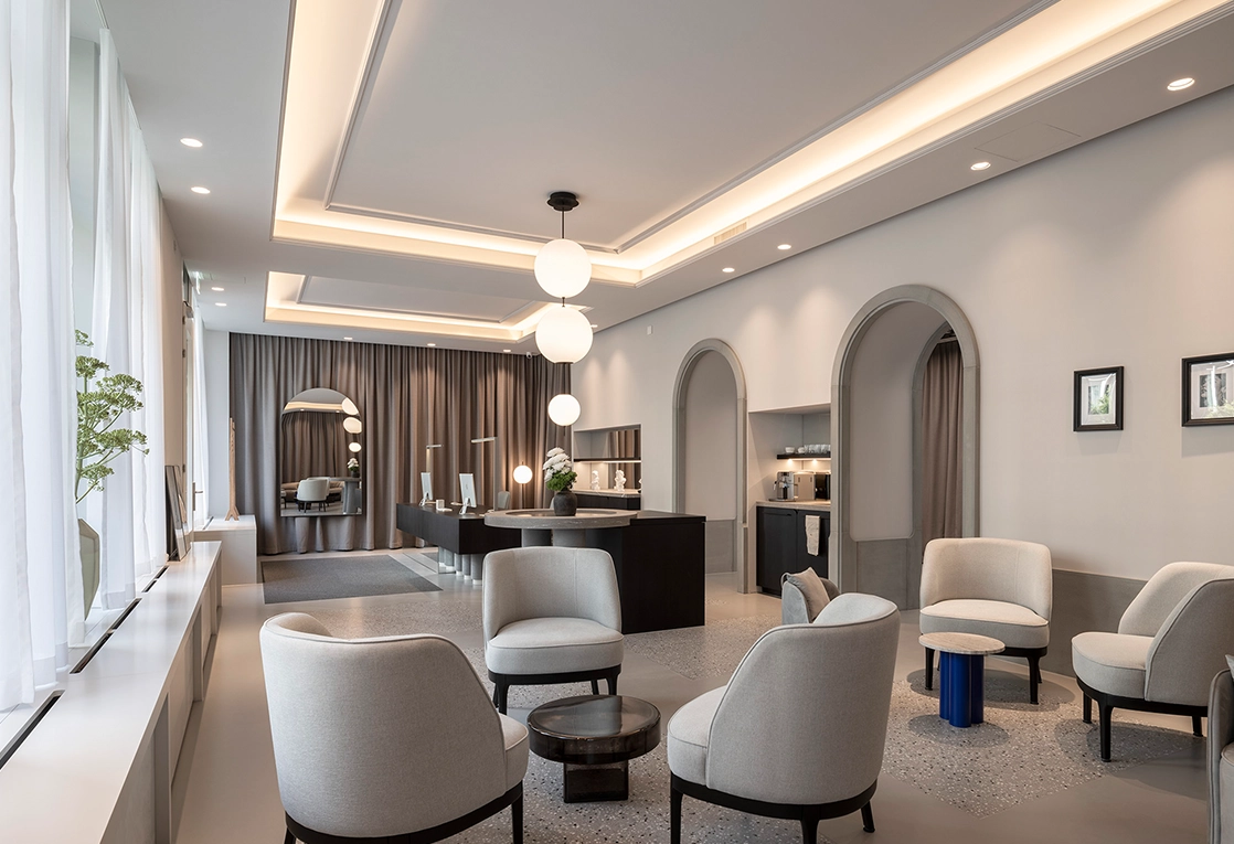 Lounge-Bereich der Clinic Selnau